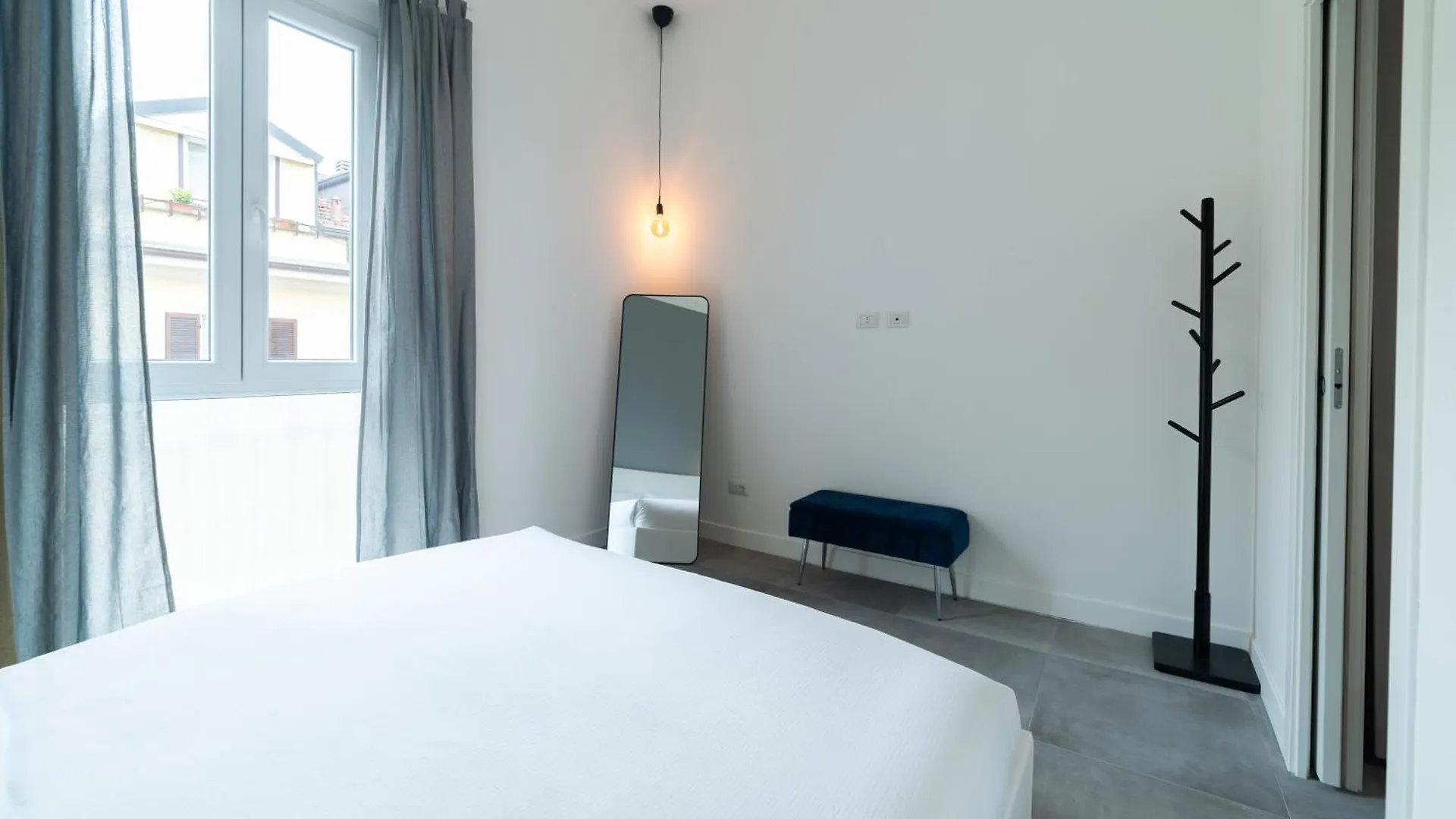 15Min To Duomo, Modern 1 Bedrm Flat Ac, 5G Wifi Apartment Milan