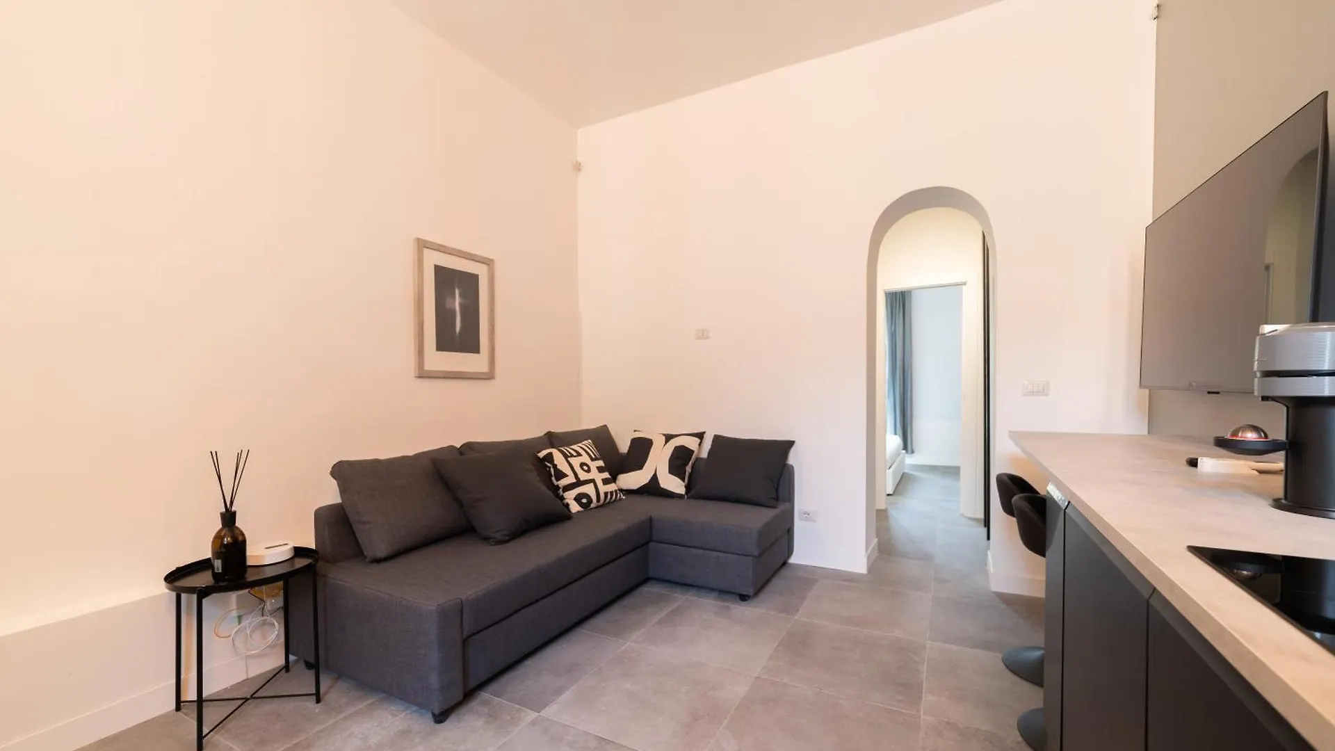 15Min To Duomo, Modern 1 Bedrm Flat Ac, 5G Wifi Apartment Milan